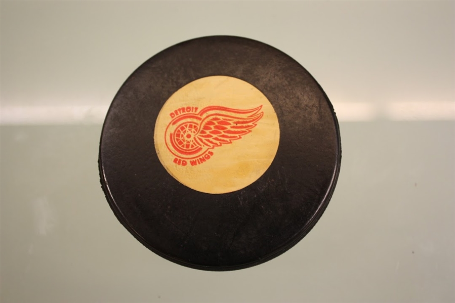 Detroit Red Wings Viceroy Official Game Puck