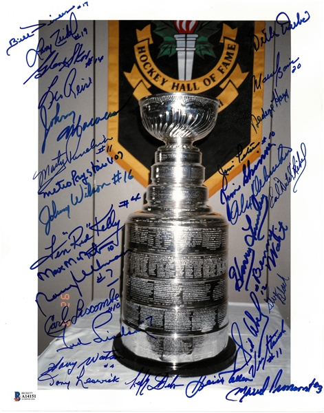 Red Wings Cup Winners 11x14 Signed by 30