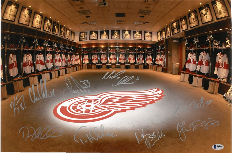Red Wings 14x20 Signed by 9 2009 Winter Classic
