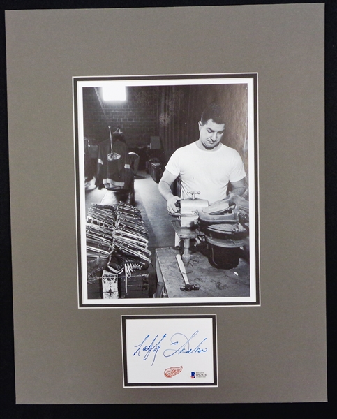 Lefty Wilson Autographed Matted Display Piece