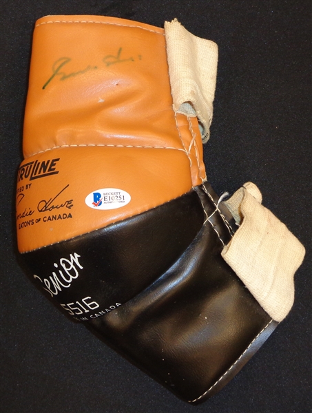 Gordie Howe Autographed Elbow Pad