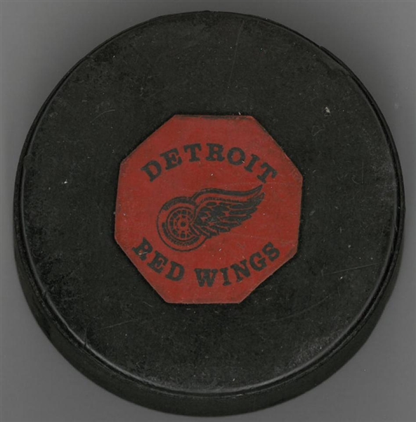 1969-71 Detroit Red Wings Game Puck