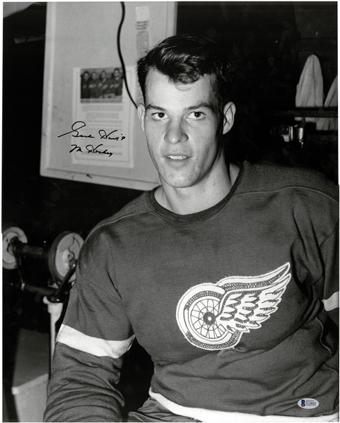 Gordie Howe Autographed 16x20 Photo - 1st NHL Game