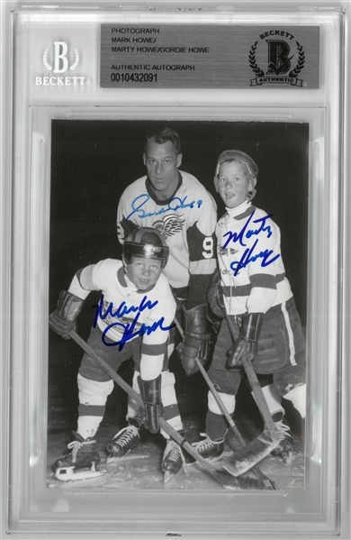 Howe Family Autographed 3.5x5 Photo