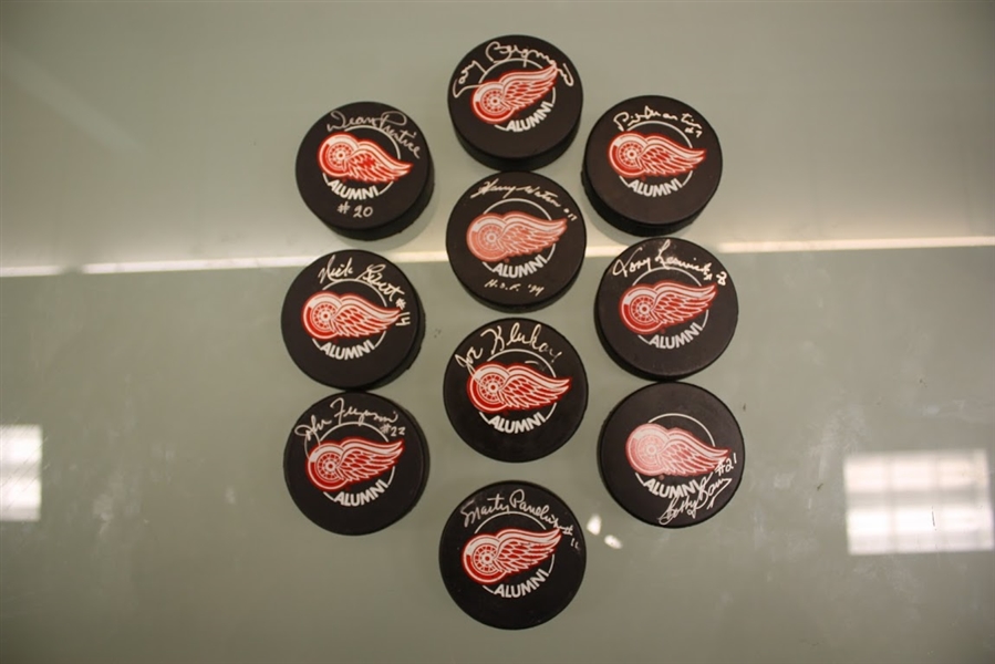Red Wings Alumni Autographed Puck Lot