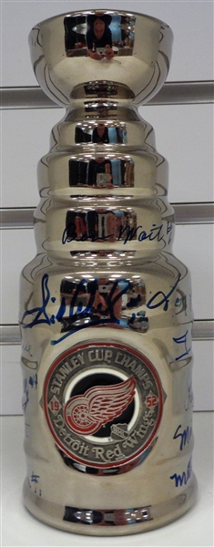 Detroit Red Wings 1952 Stanley Cup Signed by 12