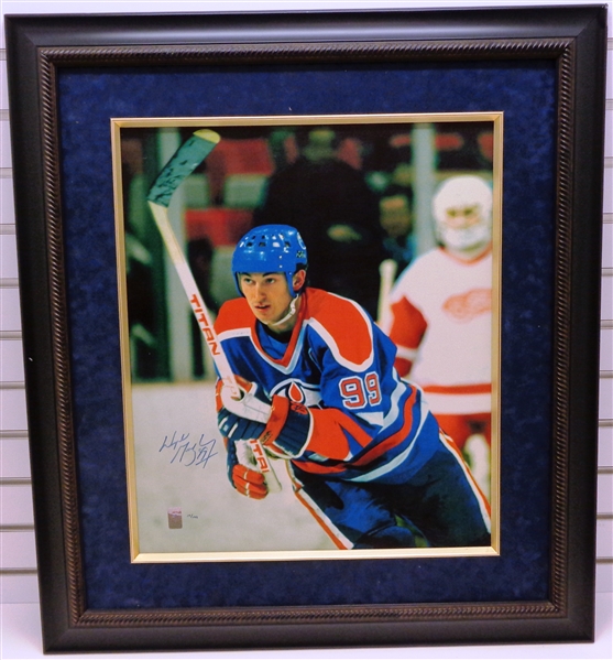 Wayne Gretzky Signed 20x24 Framed Canvas