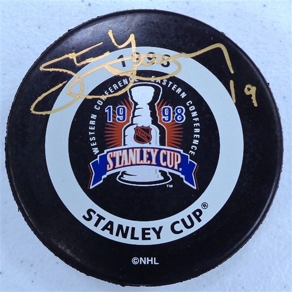 Steve Yzerman Autographed 1998 Stanley Cup Game Puck