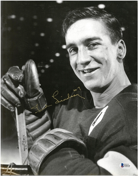 Ted Lindsay Autographed 11x14 Photo