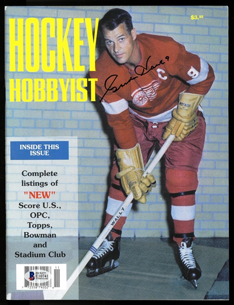 Gordie Howe Autographed Hockey Hobbyist Magazine