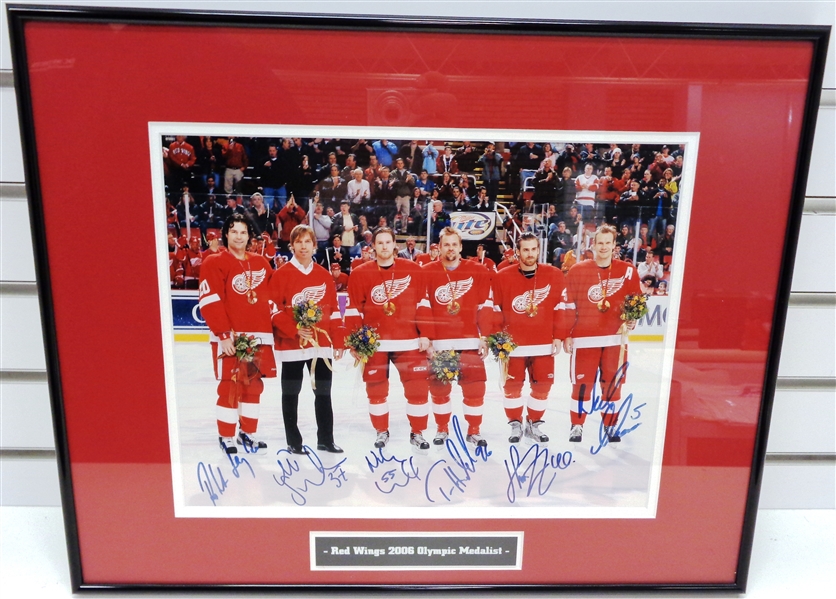 2006 Red Wings Olympic Medalists Framed Signed Photo (6 Autos)