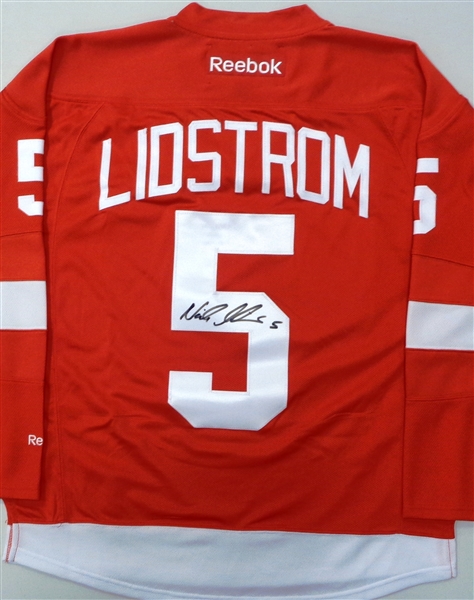Nick Lidstrom Autographed Red Wings Jersey