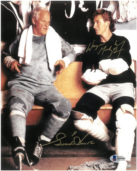 Wayne Gretzky & Gordie Howe Autographed 8x10 Photo
