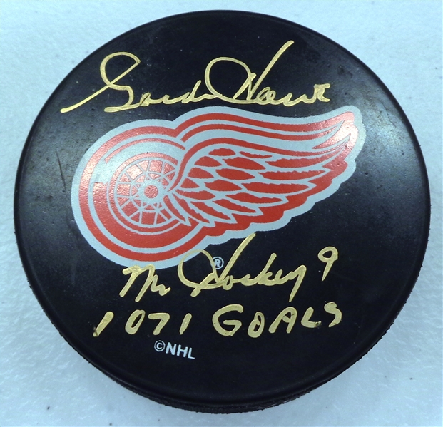 Gordie Howe Autographed Red Wings Puck w/ Mr. Hockey 1071 Goals