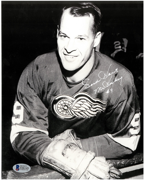 Gordie Howe Autographed 8x10 B&W Posed w/ Mr. Hockey