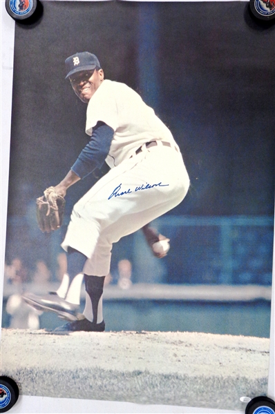 Earl Wilson Autographed Vintage Sports Illustrated Poster