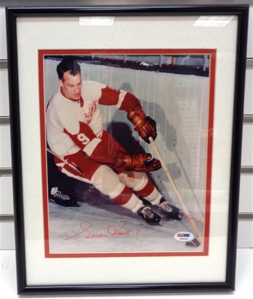 Gordie Howe Autographed Framed 8x10 Photo (White Jersey)