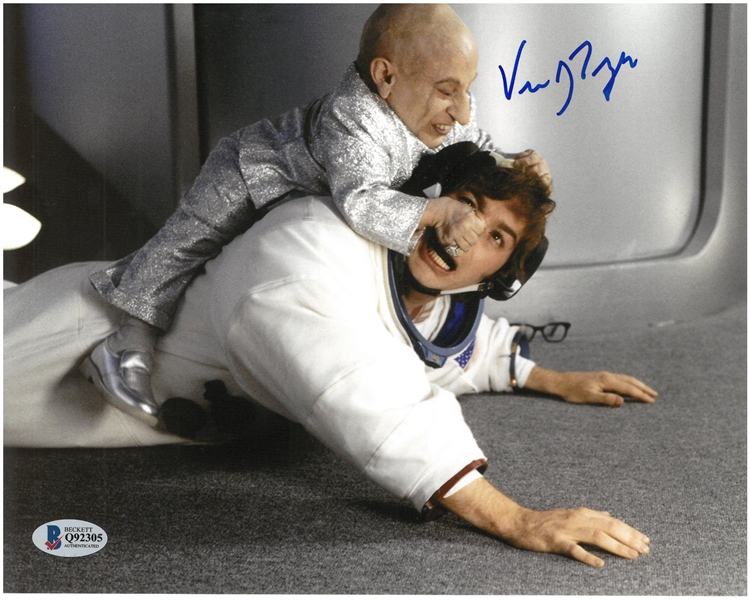Vern Troyer Autographed 8x10 Photo Austin Powers "Mini Me"