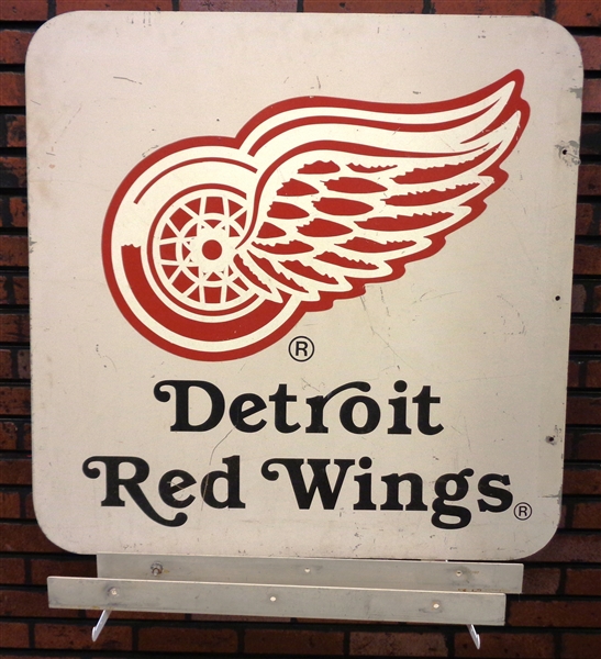 Red Wings Metal Pontiac Airport Hanger Sign