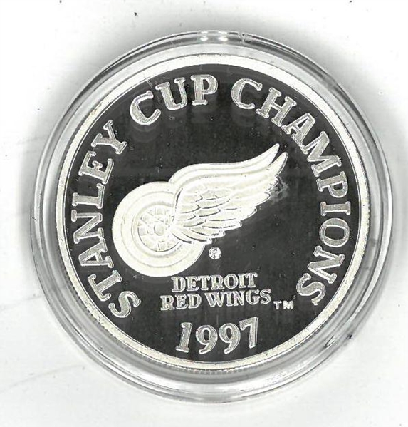Detroit Red Wings 1997 .999 Silver 1 oz Coin