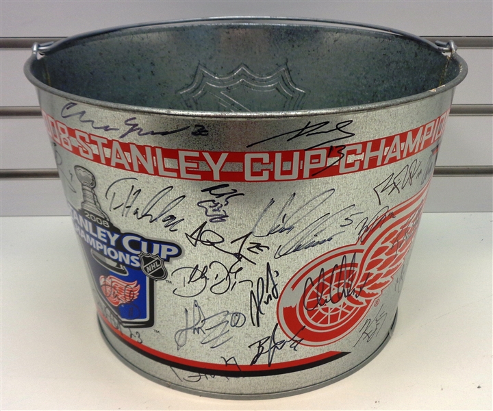 2008 Red Wings Ice Bucket Signed by the Team