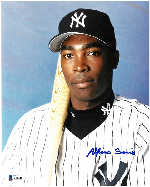 Alfonso Soriano Autographed 8x10 Photo