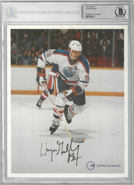 Wayne Gretzky Autographed 8x10 Photo 