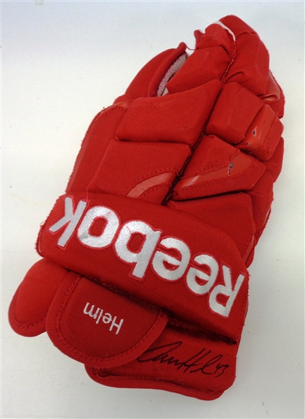 Darren Helm Game Used Autographed Glove