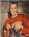 Gordie Howe Autographed 11x14 Photo
