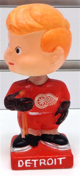 1961-63 5" Red Wings Nodder with original box