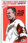 Gordie Howe Autographed 1970-71 Press Guide