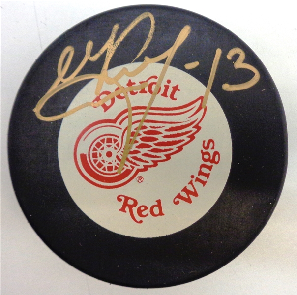 Slava Kozlov Autographed Red Wings Puck