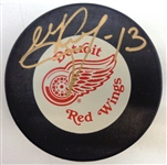 Slava Kozlov Autographed Red Wings Puck