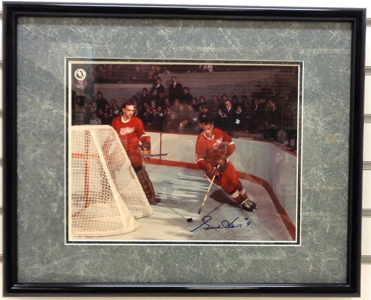 Gordie Howe Autographed Framed 11x14 Photo