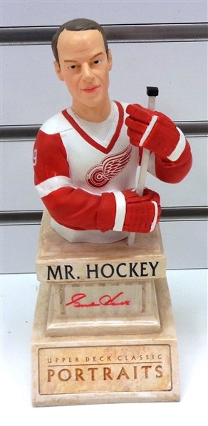 Gordie Howe Autographed Upper Deck Sculpture