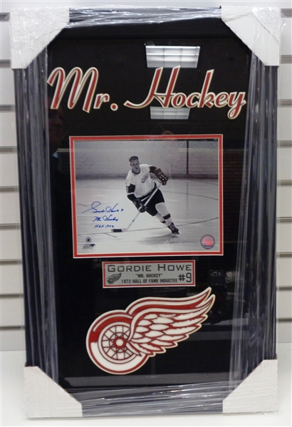 Gordie Howe Autographed Framed 8x10 Photo