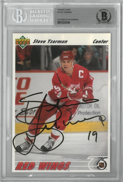 Steve Yzerman Autographed 5x7 Card