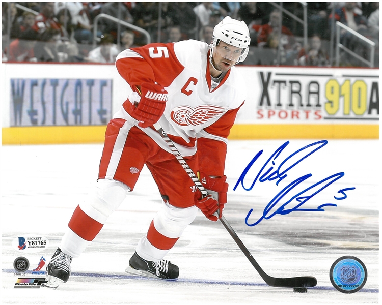 Nick Lidstrom Autographed 8x10 Photo - Action