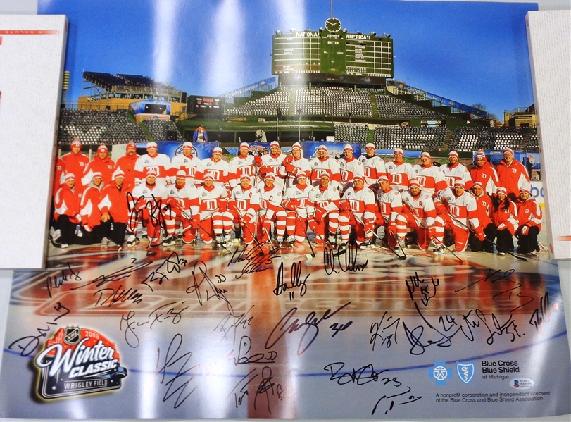 2009 Winter Classic 19x24 Red Wings Poster Signed by 20+