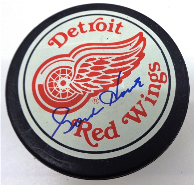 Gordie Howe Autographed Red Wings Game Puck