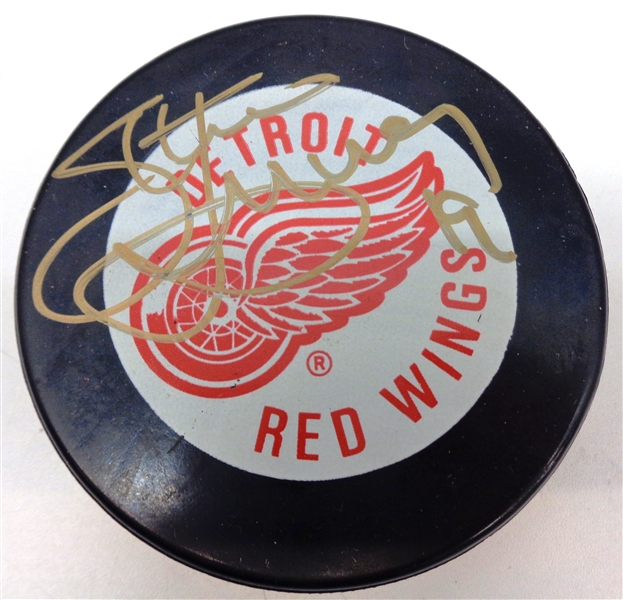 Steve Yzerman Autographed Red Wings Puck
