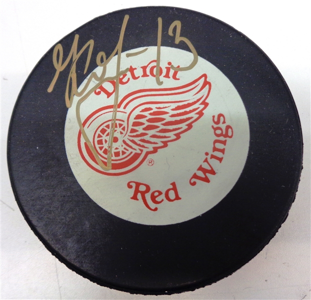 Slava Kozlov Autographed Red Wings Puck
