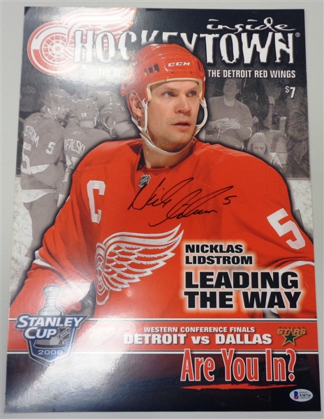 Nick Lidstrom Autographed 13x18 Poster