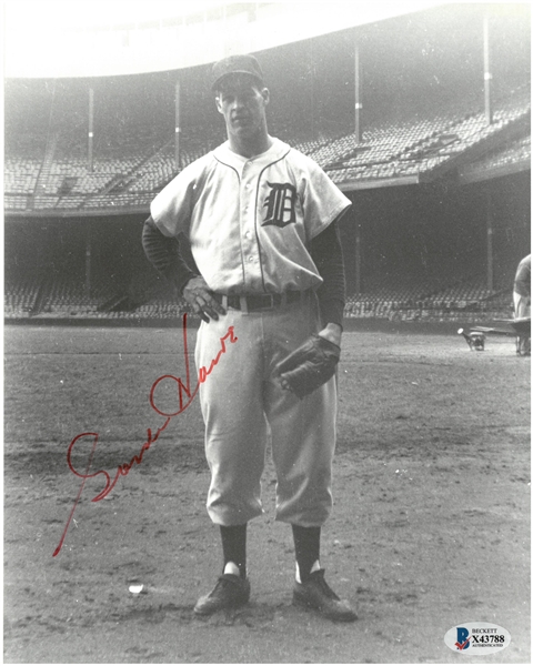 Gordie Howe Autographed Detroit Tigers 8x10 Photo
