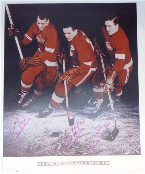 Production Line Autographed 16x20 Photo Howe/Lindsay/Abel