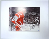 Jimmy Howard Autographed 11x14 Photo