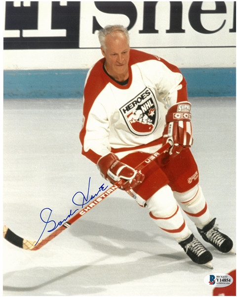Gordie Howe Autographed 8x10 Photo - Old Timers Game