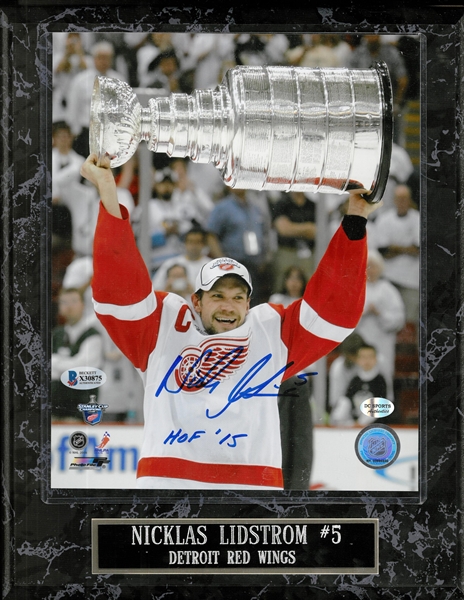 Nick Lidstrom Autographed 8x10 Photo Plaque