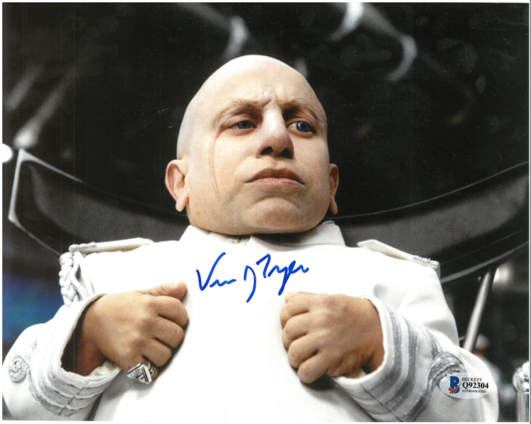 Vern Troyer Autographed 8x10 Photo Austin Powers "Mini Me"