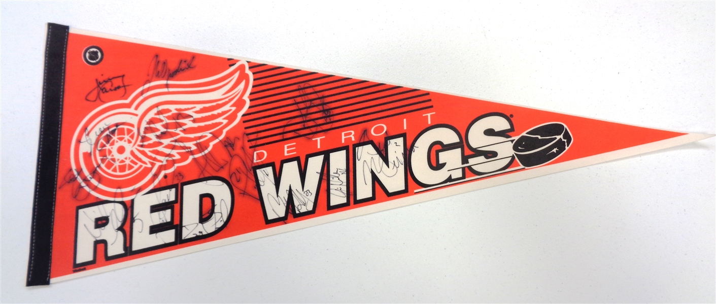 Detroit Red Wings Pennant Signed by 15